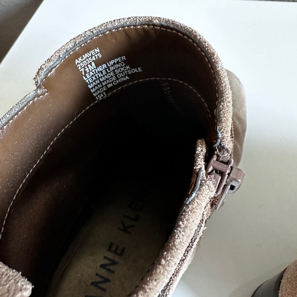 Anne Klein cushioned fall ankle suede leather boots - Picture 4 of 6